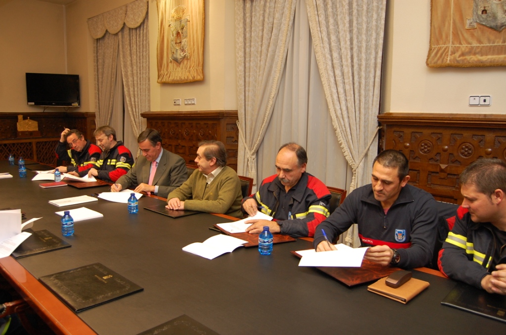 LAS INVERSIONES DE LA DIPUTACIÓN DE SORIA EN MATERIA DE PREVENCIÓN Y EXTINCIÓN DE INCENDIOS SUPERARÁN LOS 5 MILLONES DE EUROS EN ESTA LEGISLATURA HASTA 2015